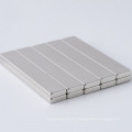 Großhandel Preis Custom Super Strong Nickle beschichtet N52 Seltener Erde 60x10x5mm Block Neodym Magnet